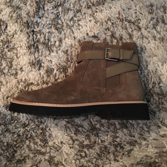 BONGO Women's Kinsley Taupe Ankle Bootie - Picture 2 of 6